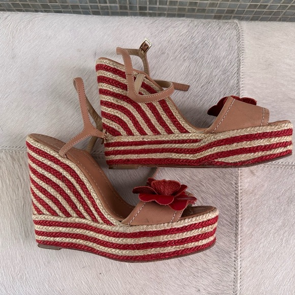 Red and Beige Wedge Sandals - Picture 2 of 6
